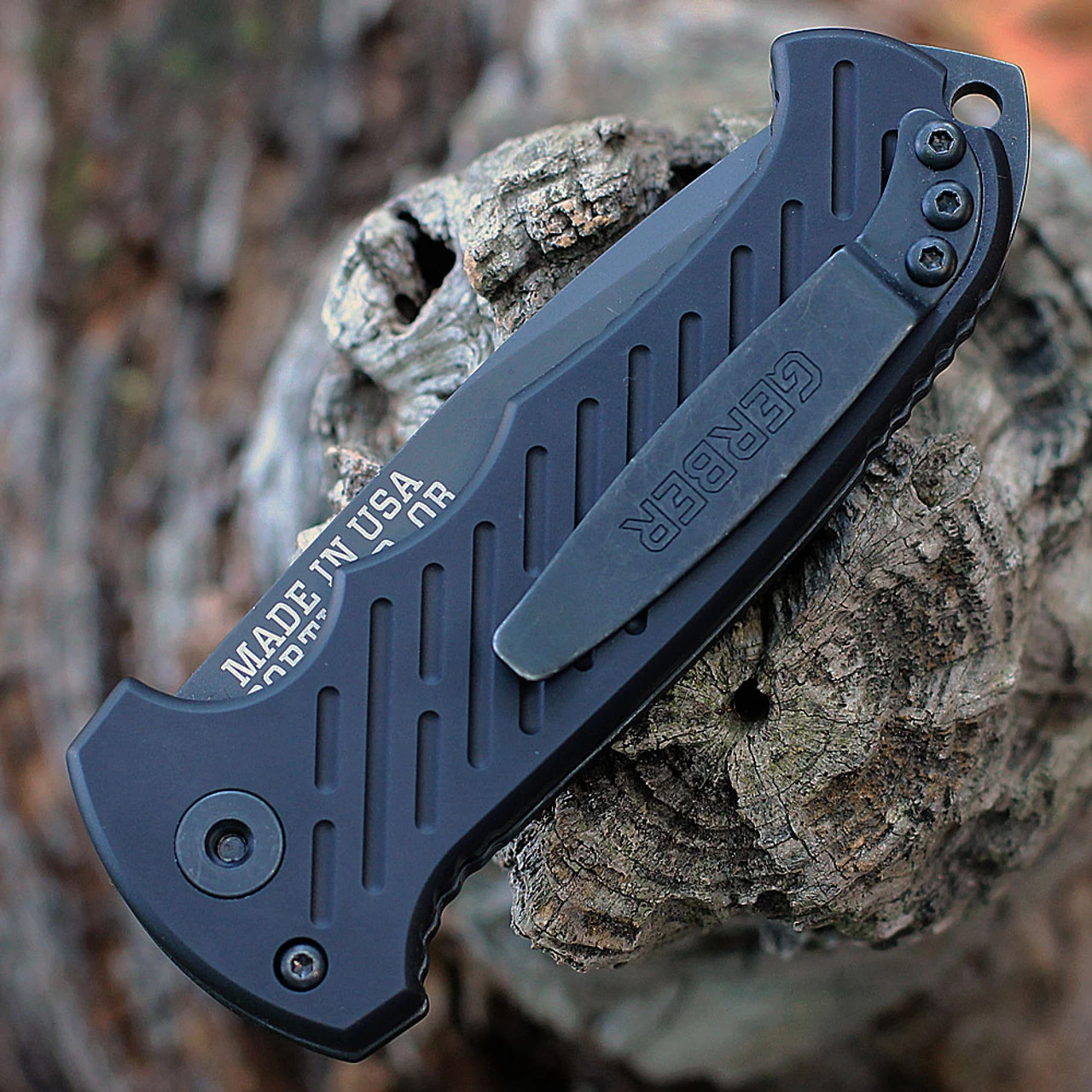 Gerber 06 Auto Blk Aluminum ( 3.5" CPM-S30V Blk Part Serrated ) 30-000850 5 Gerber 06 Auto Blk Aluminum ( 3.5" CPM-S30V Blk Part Serrated ) 30-000850 - Image 3