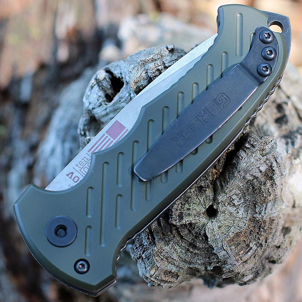 Gerber 06 Auto 10th Anniv. Green Aluminum (3.50" CPM-S30V SW Blade)- 30-001263 6 Gerber 06 Auto 10th Anniv. Green Aluminum (3.50" CPM-S30V SW Blade)- 30-001263 - Image 4