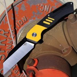 Bestech Rockface - Blk / Yellow G10 (3.4" D2 Two Tone) BG46A