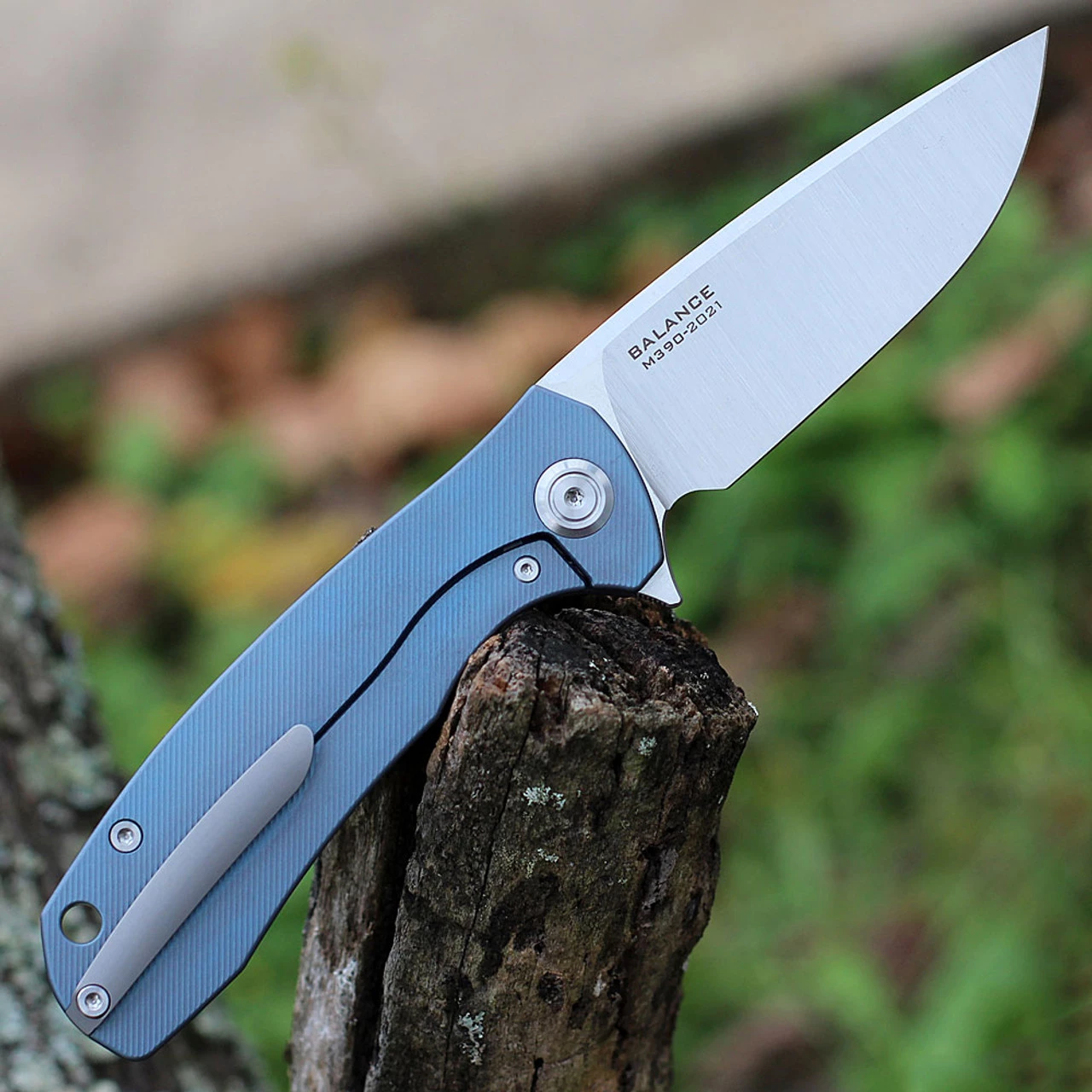 Maxace Balance 2021 - Blue Titanium (3.7" M390 Satin) MBL102 4 Maxace Balance 2021 - Blue Titanium (3.7" M390 Satin) MBL102 - Image 2