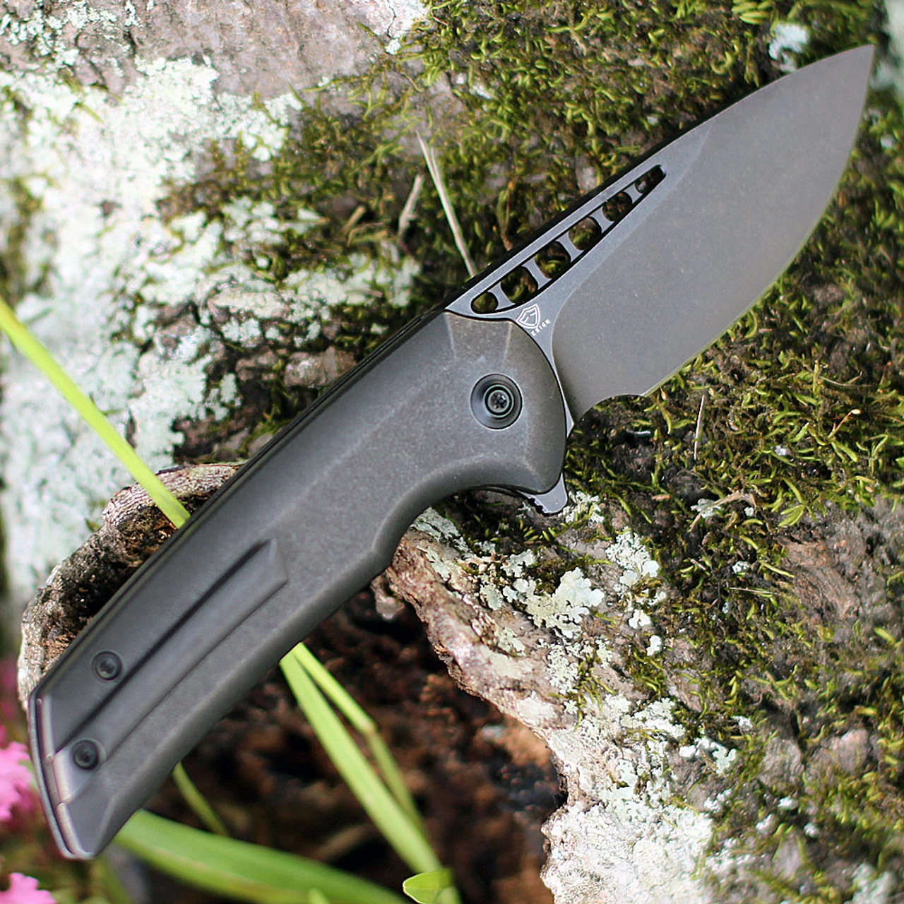 WE Mini Malice Button Lock -Blk Ti (2.98" Blk SW CPM 20CV) WE054BL-1 4 WE Mini Malice Button Lock -Blk Ti (2.98" Blk SW CPM 20CV) WE054BL-1 - Image 2